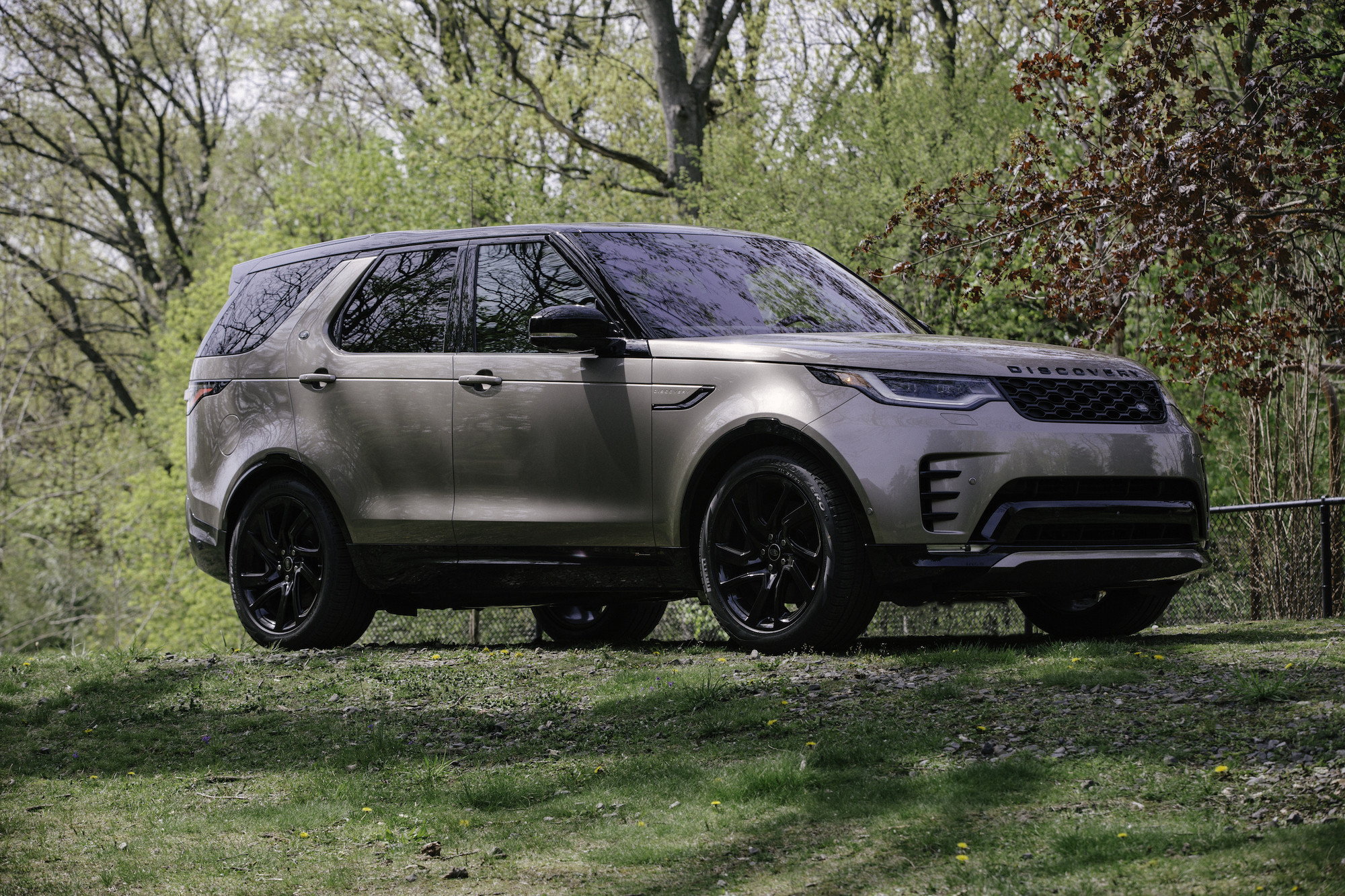 2023 Land Rover Discovery Redesign and Review