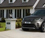 2023 Land Rover Discovery Photos